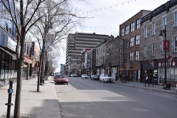 LMVR - LuxApt 3 - 7 bedrooms 2 bathrooms