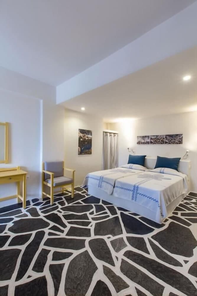 Byzantio Beach Suites & Wellness