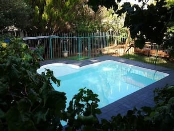 Gariep Dam SunRose Group of Guest Houses