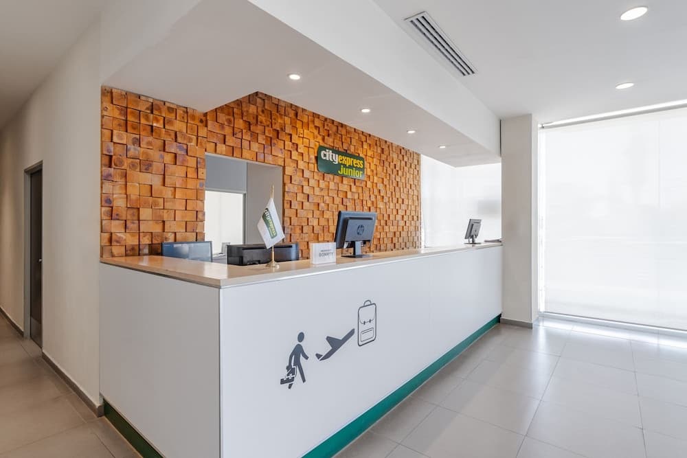 City Express Junior by Marriott Aguascalientes Centro