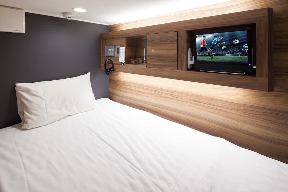 commun SHIBUYA - Caters to Men