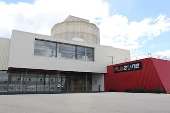 Auberge FlyZone - Hostel