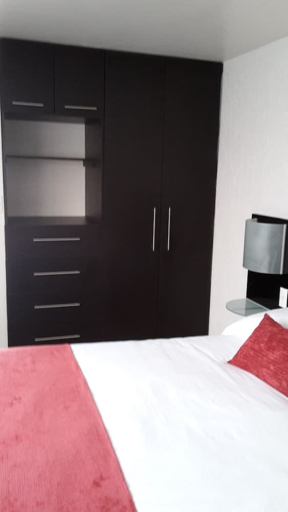 Grupo Kings Suites Alfredo de Musset