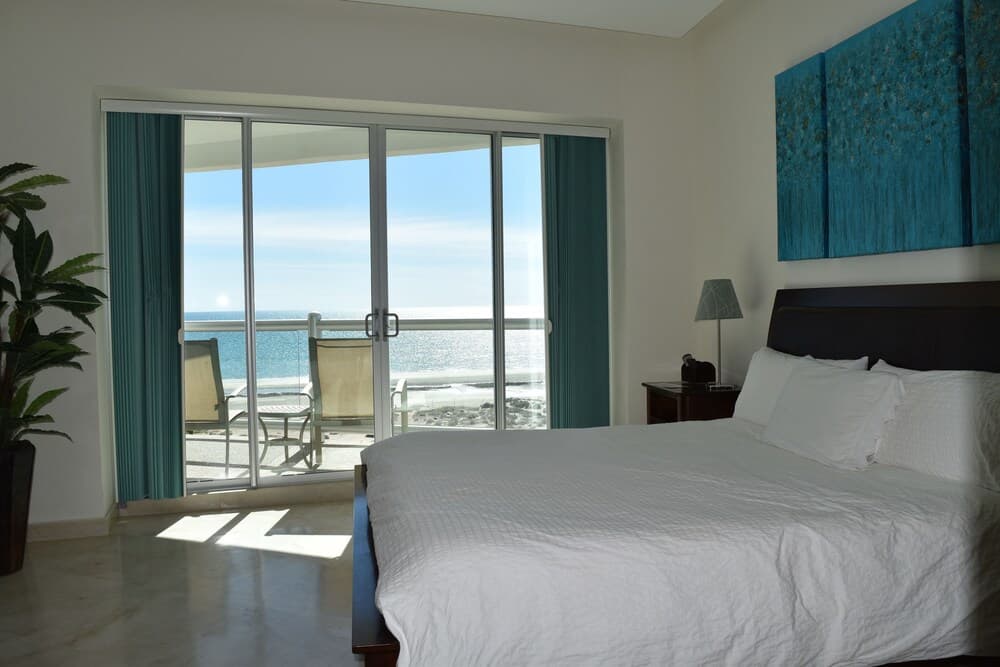 Luna Blanca by Kivoya