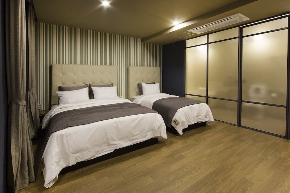 Gimhae Brown Dot Hotel Waterpark