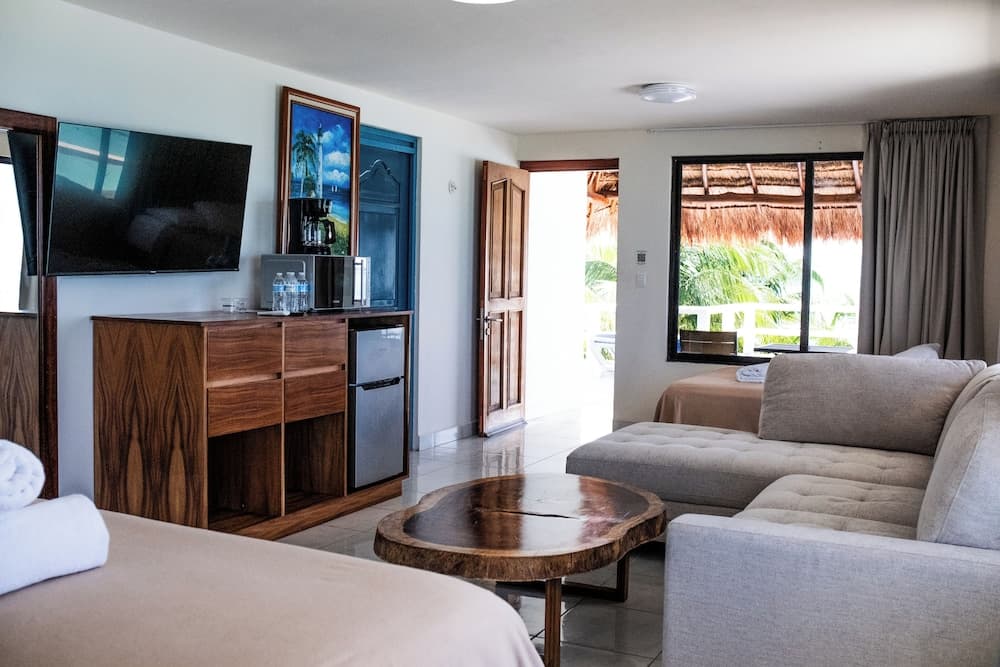 Chichis and Charlies Beachfront