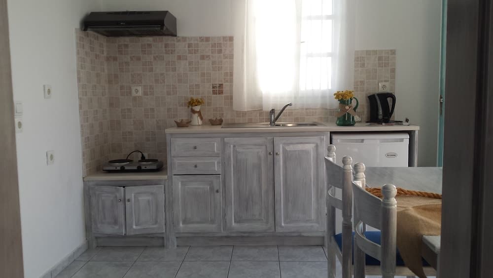 Alonistra Oia Houses