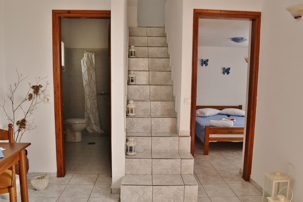 Alonistra Oia Houses