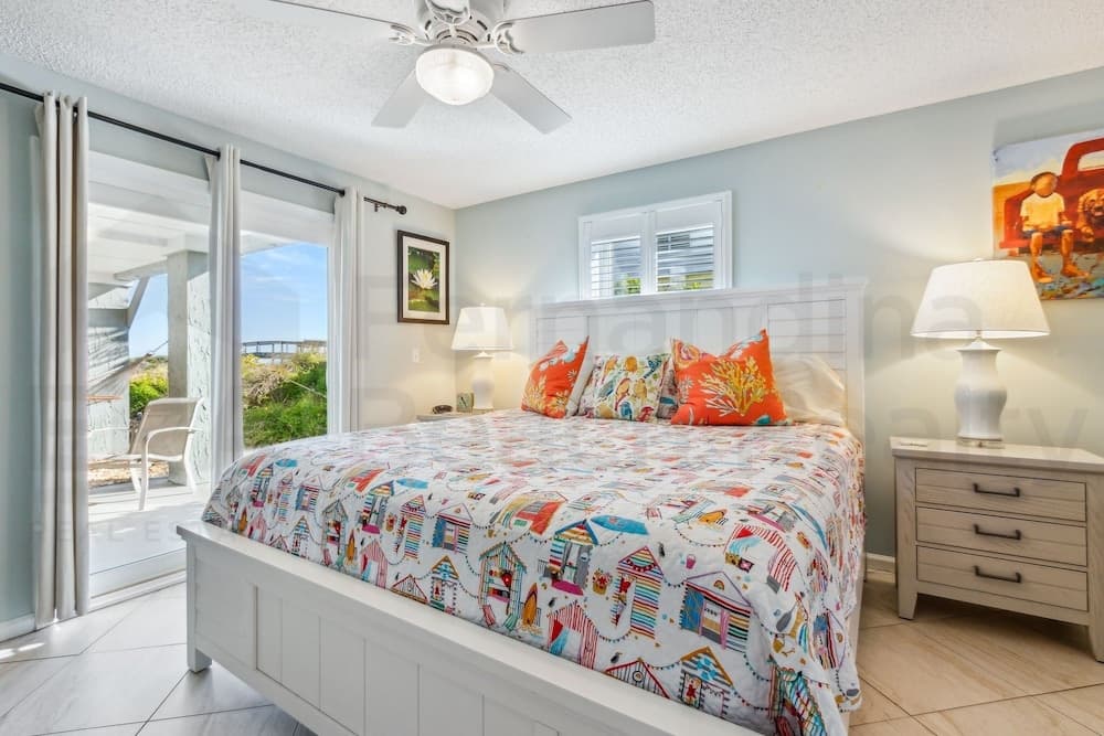 South Fletcher Spacious Family Friendly Home by RedAwning