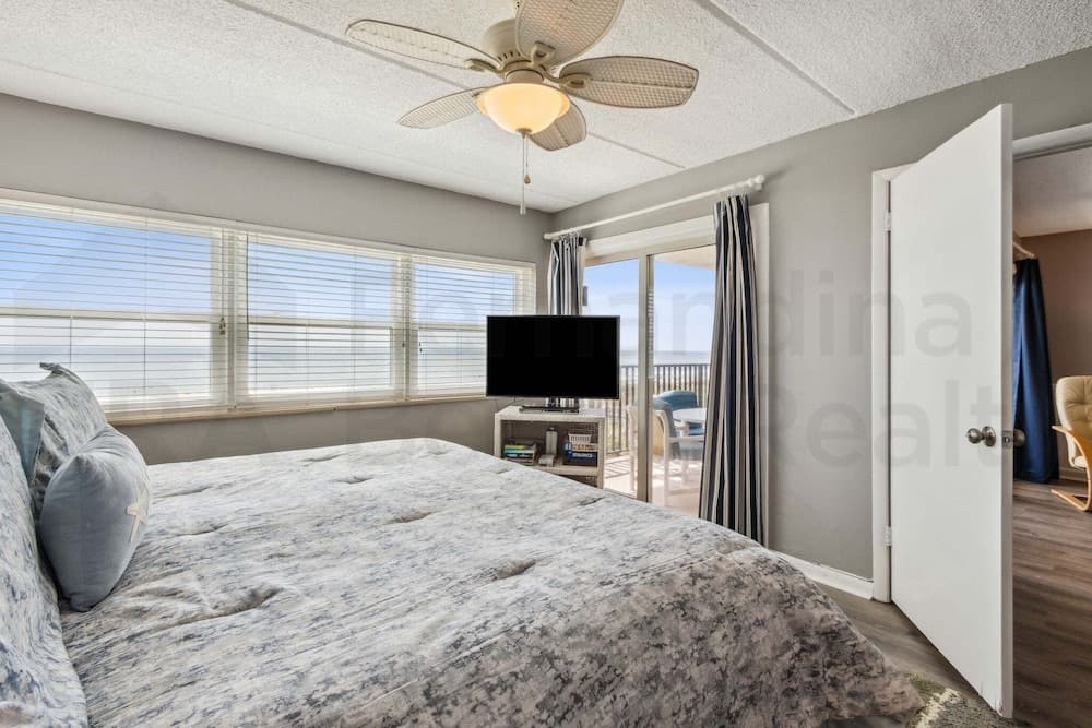 Amelia South 2 Bedroom Condo by RedAwning