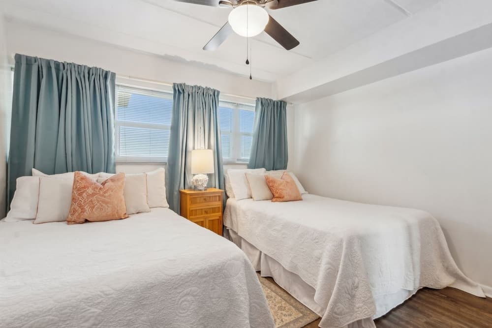 Direct Oceanfront Condo with Private Balcony by RedAwning