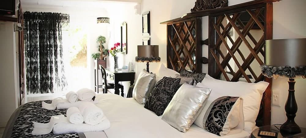 Belurana Collection River Manor