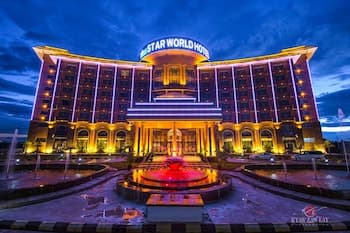 Star World Hotel