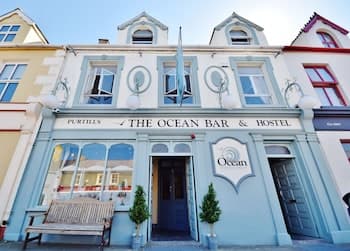 Ocean Bar & Hostel