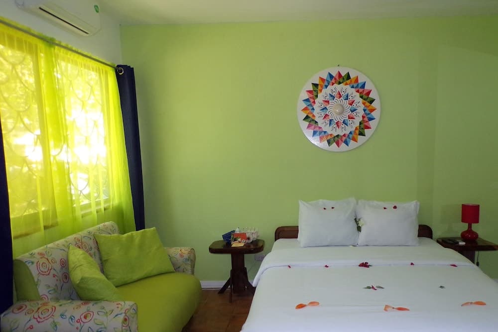 Mycasa's Bed and Breakfast