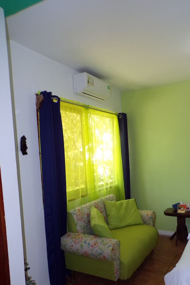 Mycasa's Bed and Breakfast