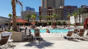 SpareTime Resorts at The Signature Condo Hotel