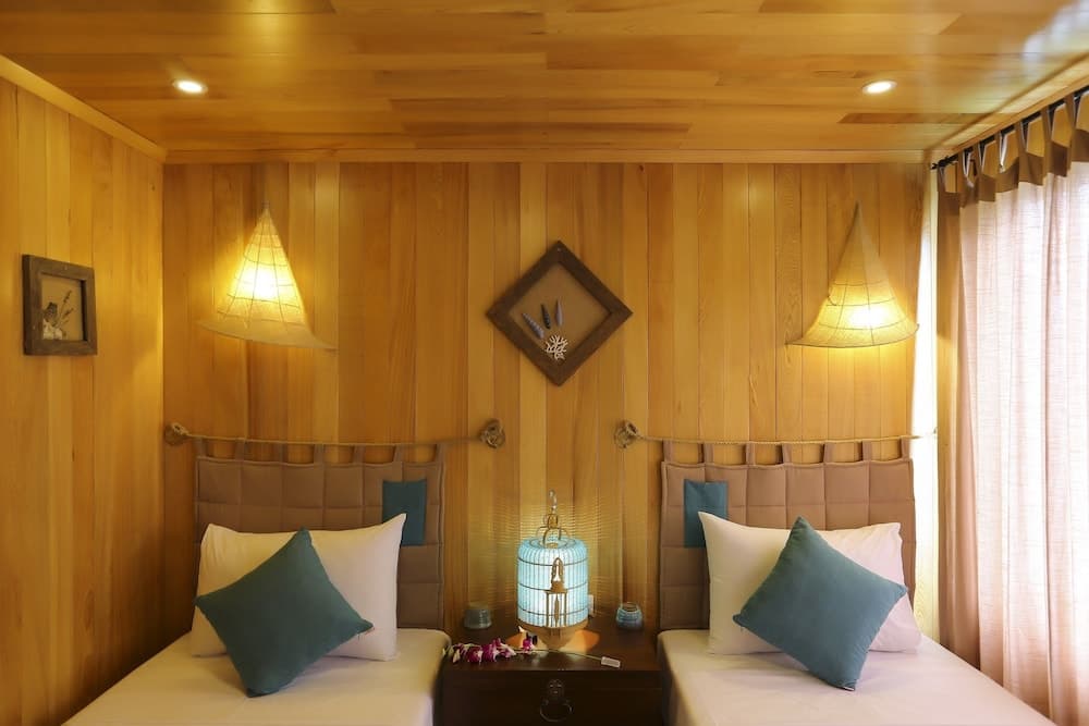 Secret Halong Cruise