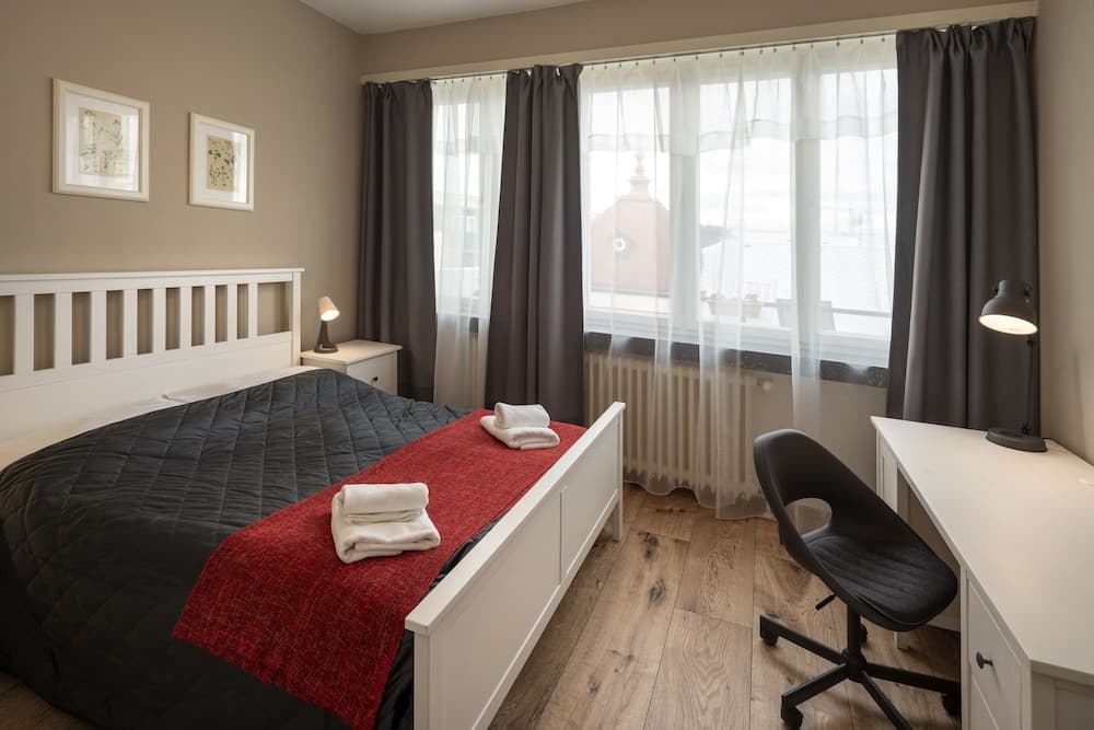 New Town - Apple Apartments