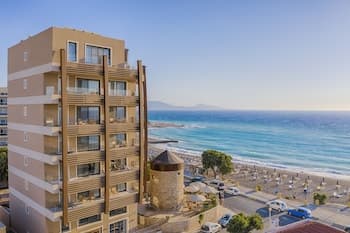 Bellevue On The Beach Suites