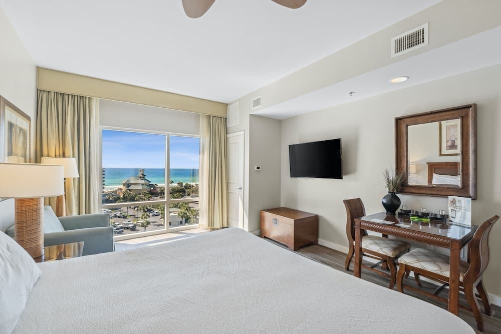 Luau Resort by Panhandle Getaways