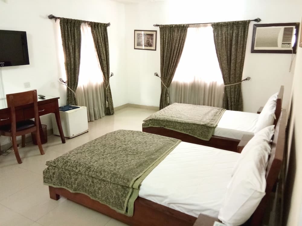 Indigo Hotel Restaurant & Bar