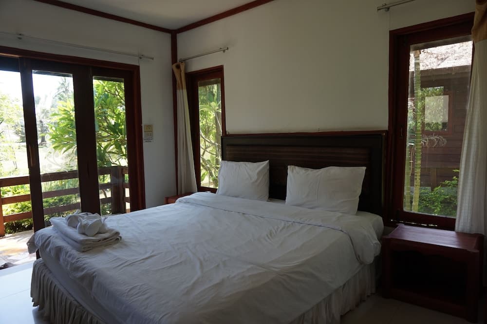 Nakhaburi Hotel & Resort