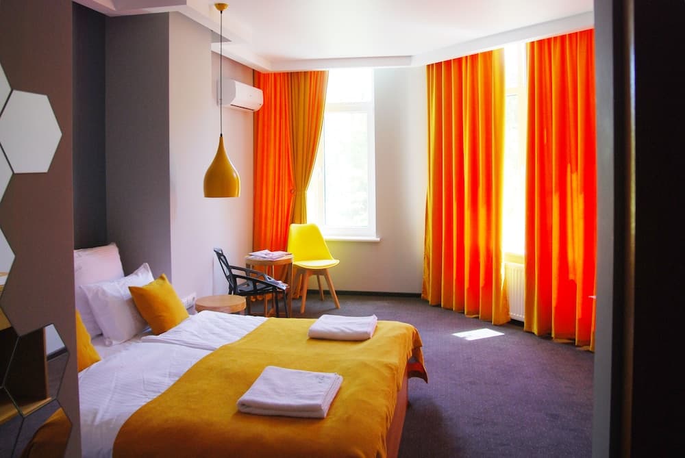 Beehive Hotel Odessa