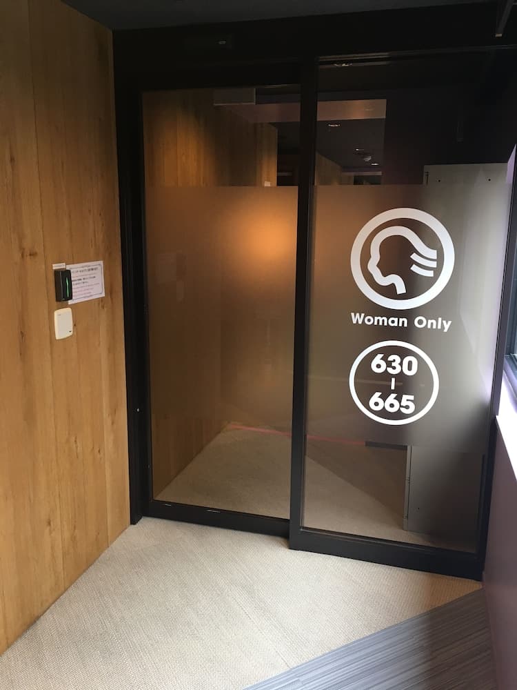 Booth Net Cafe & Capsule