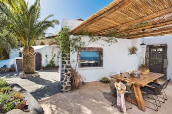 Old Vourvoulos Houses