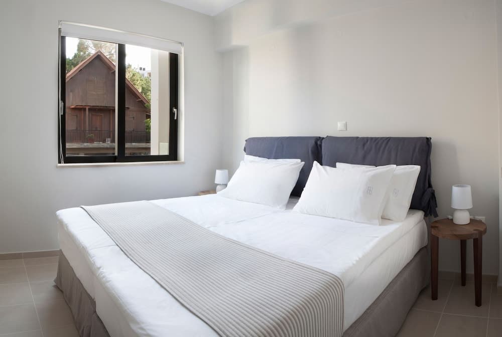 Aethrion Boutique Homes