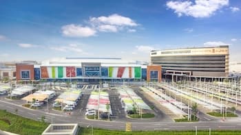 AlRayyan Hotel Doha, Curio Collection by Hilton