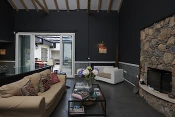 Varaba Country House