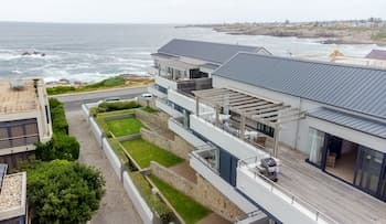 Le Paradis Penthouse Apartment