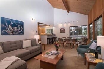 Madrone Meadow 5 Bedroom Home