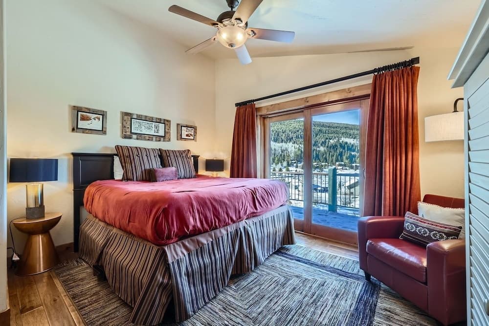 Casa De Plata 5 Bedroom Home by RedAwning