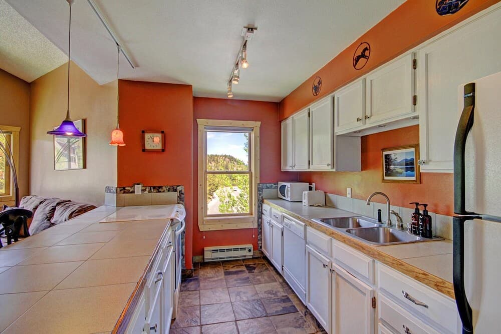 Sawmill 316 2 Bedroom Condo by RedAwning