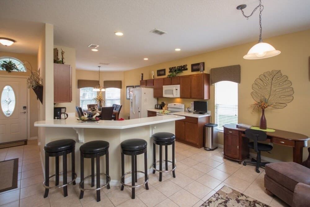 Ken's West Haven Villa