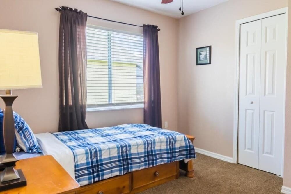 Thomas's Hillcrest Estate Villa