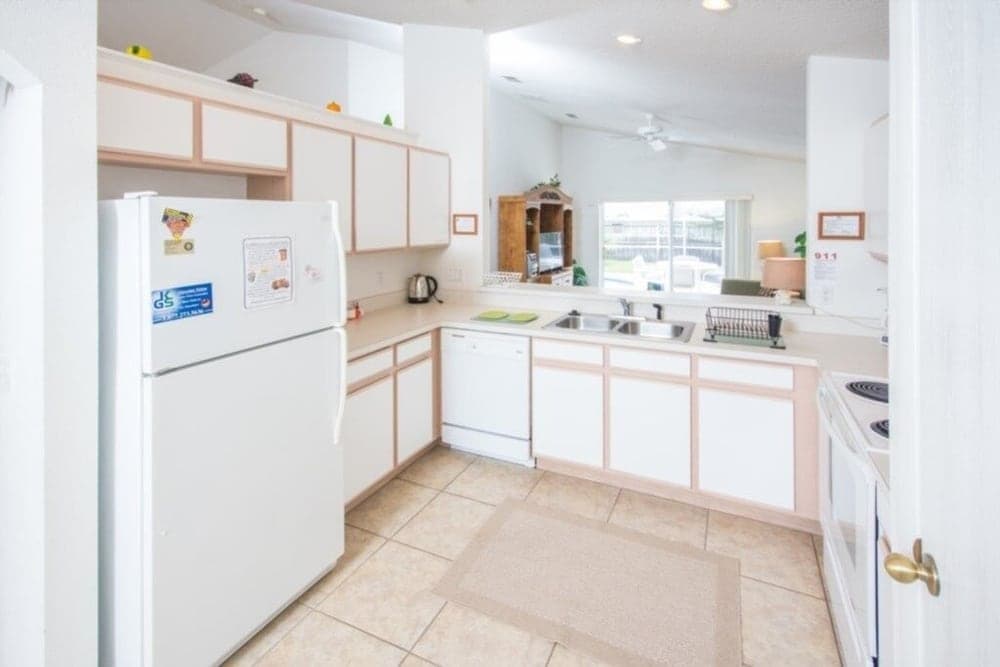 Sarah's Hampton Lakes Villa