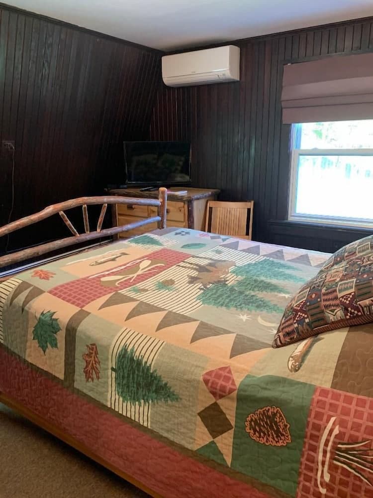 Cobblescote on the Lake