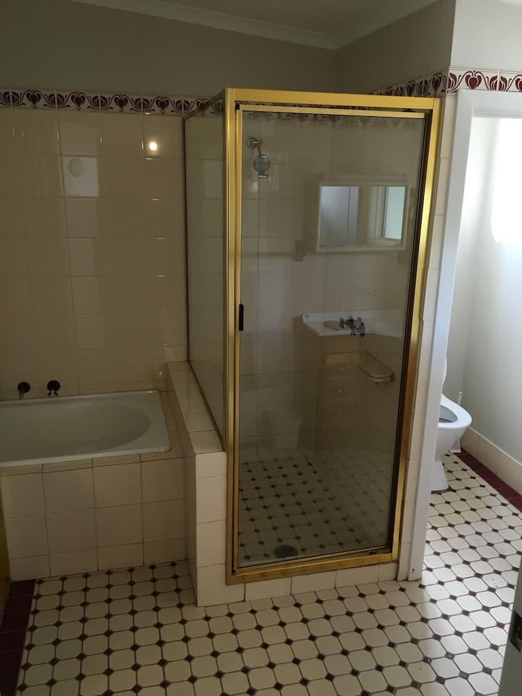 Away Cottages Broken Hill