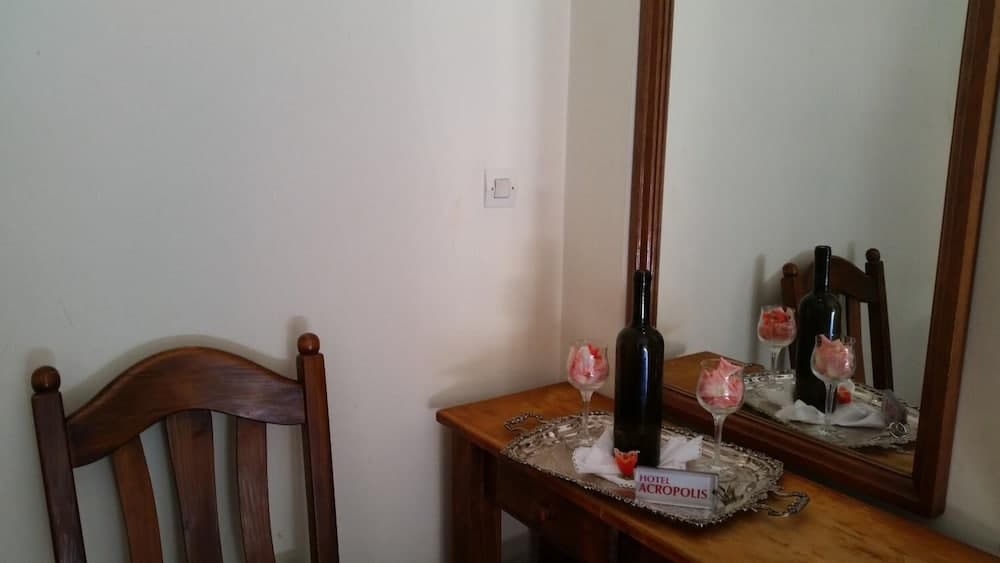 Acropolis Hotel