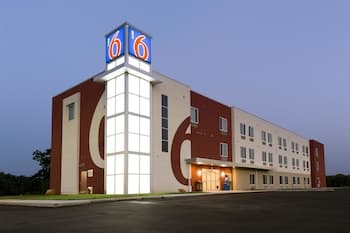 Motel 6 Poplar Bluff, MO