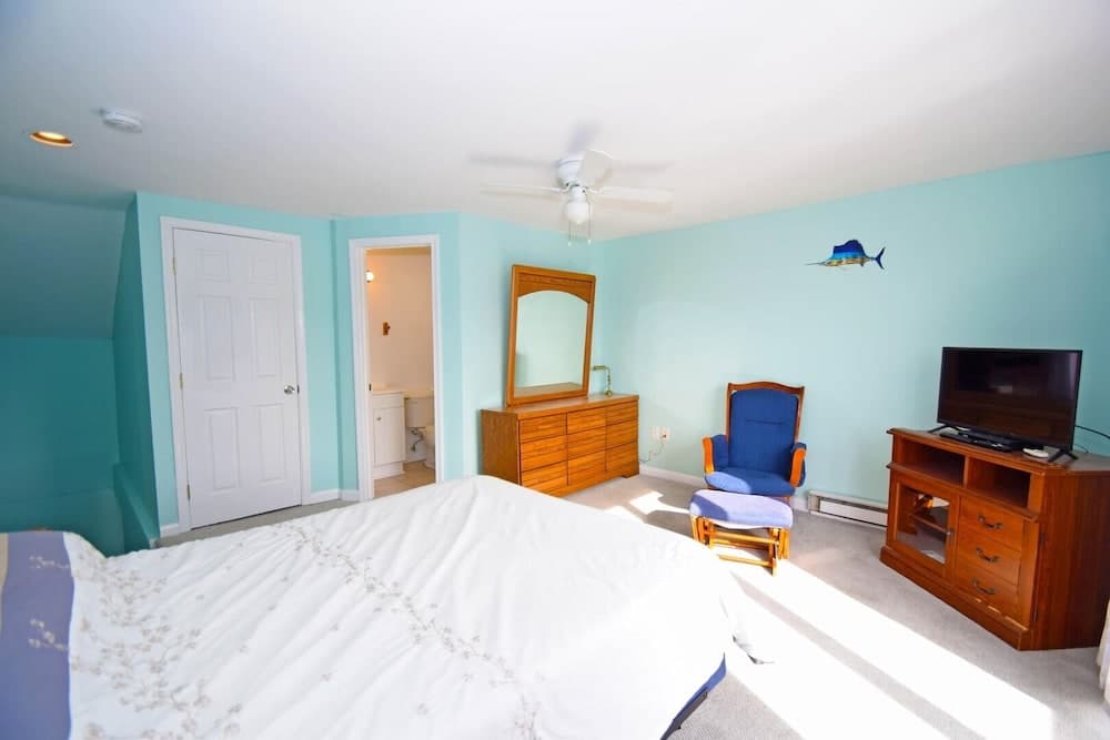 Crab Harbour 4 3 Bedroom Townhouse by RedAwning