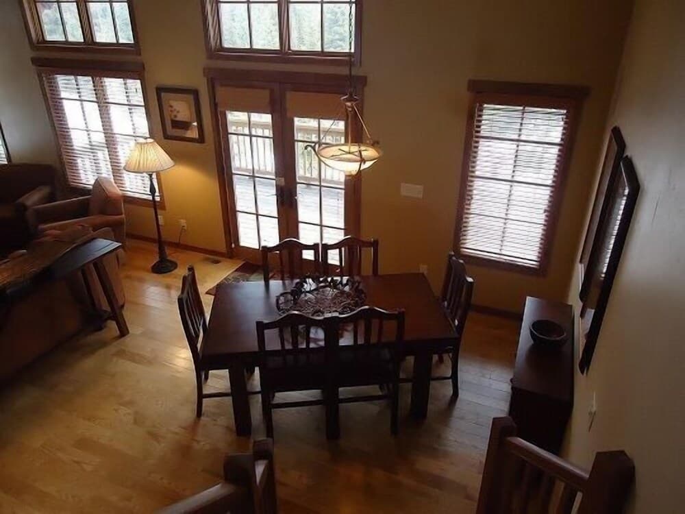 Clearwater Townhome 78 3 Br cabin by RedAwning