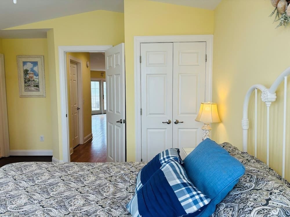 Inn Between 6 Bedroom Home by RedAwning