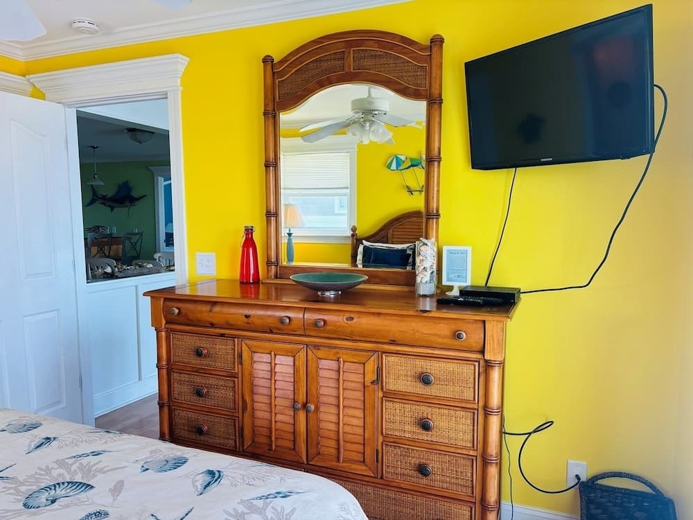 Heaven Sent 4 Bedroom Home by RedAwning