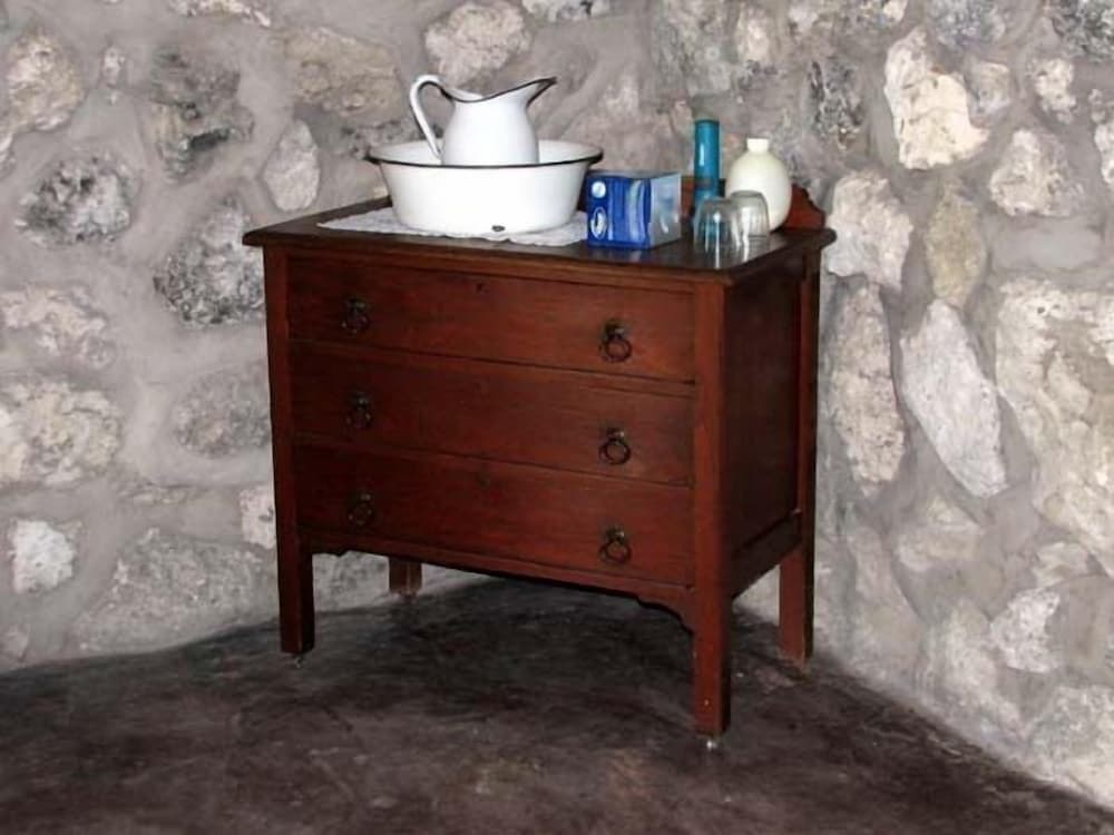 Eldorado Guest House & Camping