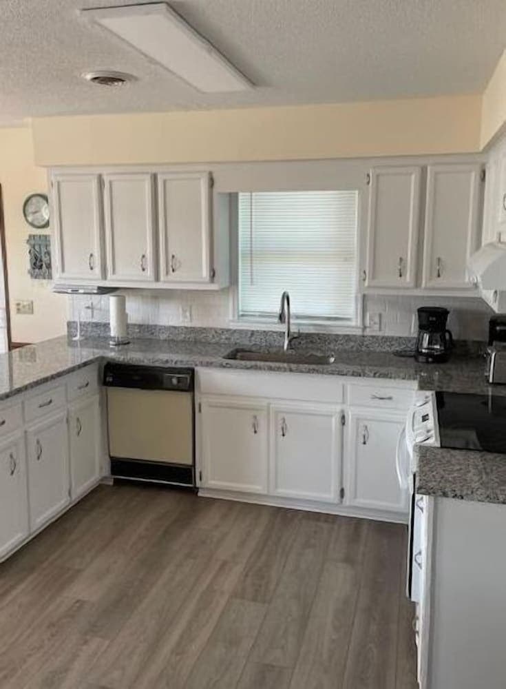 Pirate's Den 3 Bedroom Home by RedAwning